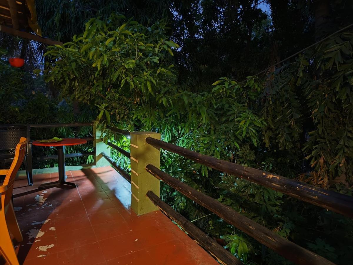 Lotus Riya Home Stay Hampi Εξωτερικό φωτογραφία